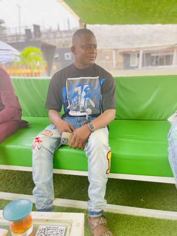 Zeez18