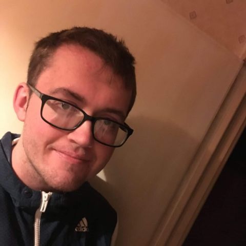 Ed98 is Single in Omagh, Northern Ireland, 2