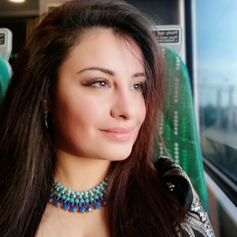 Raghda is Single in Guildford, England, 3