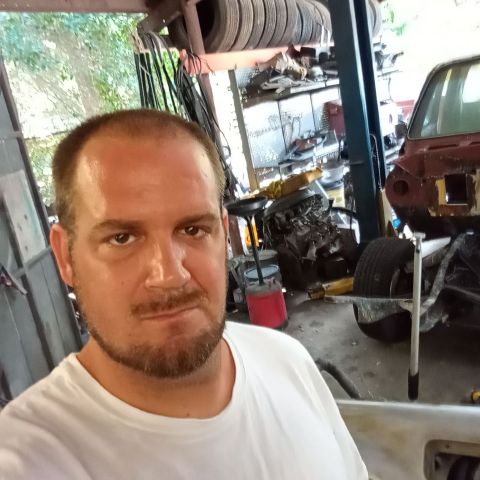 Fred34 is Single in Riverview, Florida