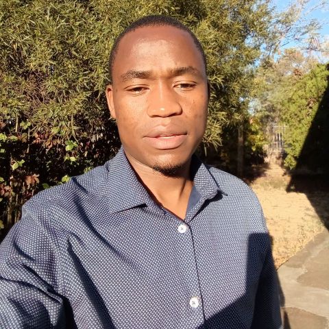 Nolis is Single in Bulawayo, Matabeleland North, 1