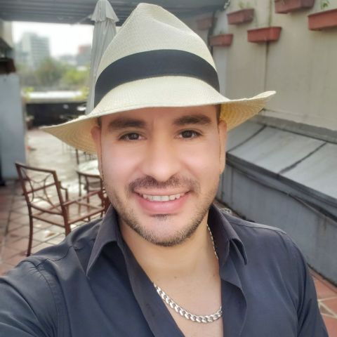 JoseCubillos is Single in Quito, Pichincha, 3