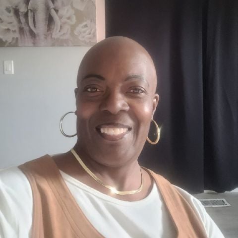 Lynn210 is Single in Indianapolis, Indiana, 5