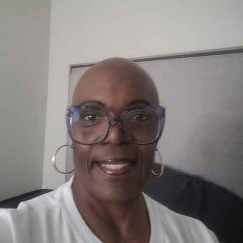 Lynn210 is Single in Indianapolis, Indiana, 6