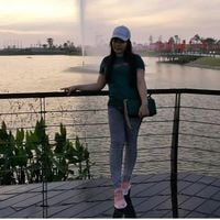 LiaVanc29