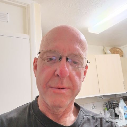 kevin77753 is Single in Burton-on-trent, England, 1