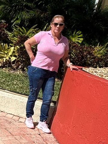 DoralyCol is Single in North Miami Beach, Florida, 2