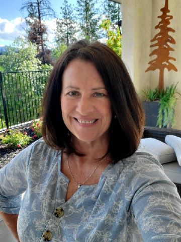 Laurie60 is Single in Shasta Lake, California, 1