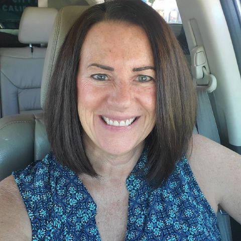 Laurie60 is Single in Shasta Lake, California, 1