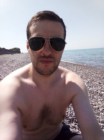 Wandrey is Single in Black Sea, Krasnodarskiy Kray, 2