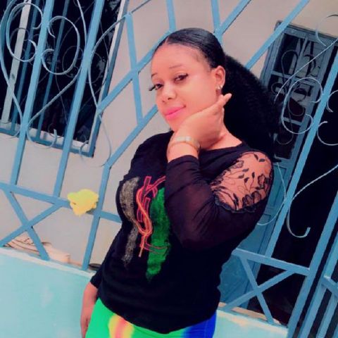 EstherGold22