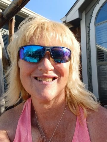 Ruthiann is Single in L, Kansas, 8