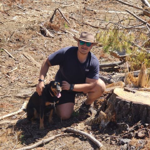 GreenNeck is Single in Blackfellows Creek, South Australia, 2