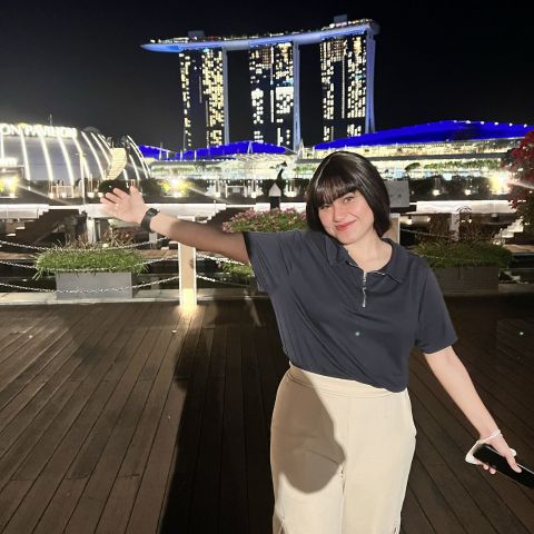 Indah25