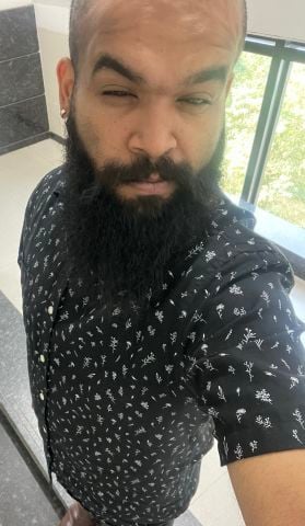TruthfullyJoe is Single in Swansea, Wales, 2
