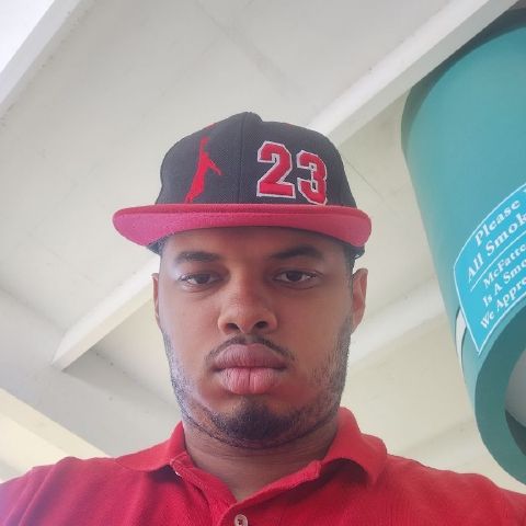 Stefansmith23 is Single in Hollywood, Florida