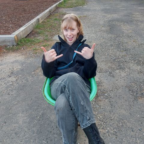 Erin_g_b is Single in Deloraine, Tasmania, 2