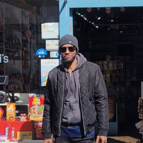 Mikhail7 is Single in San Fernando, San Fernando, 3