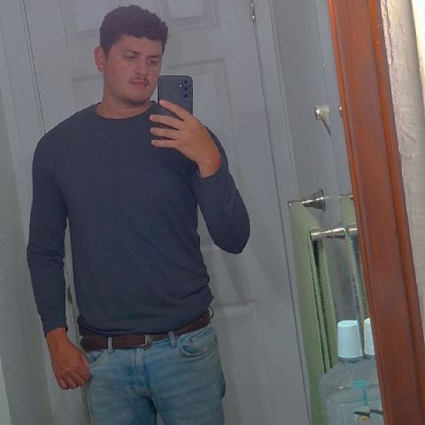 Gabriel44442 is Single in Stockton, California, 2