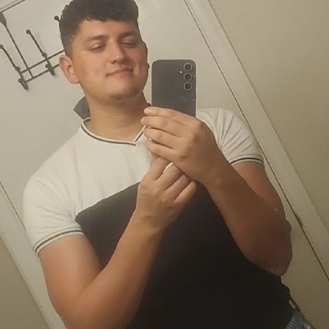 Gabriel44442 is Single in Stockton, California, 3