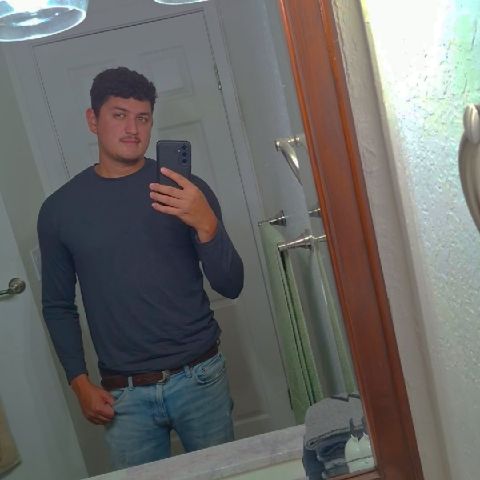 Gabriel44442 is Single in Stockton, California, 4