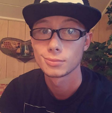 AaronAlekPhillips is Single in Rogers City, Michigan, 3