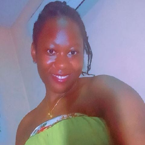 Anitah25 is Single in Kampala, Mbale