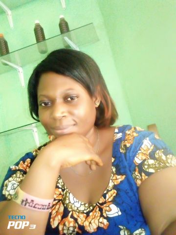 Toutou is Single in Cotonou, Littoral
