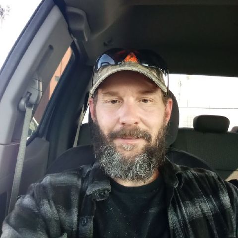 Countryboy1978 is Single in Waterville, Maine, 2