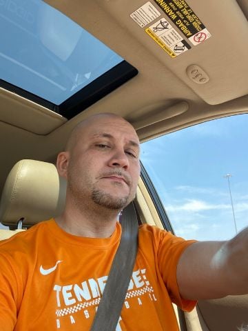 Montez49 is Single in Knoxville, Tennessee, 2