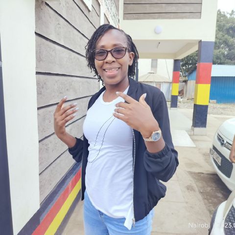 Christinechimwene38
