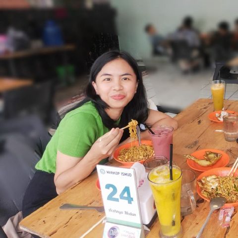 SunflowerJo89