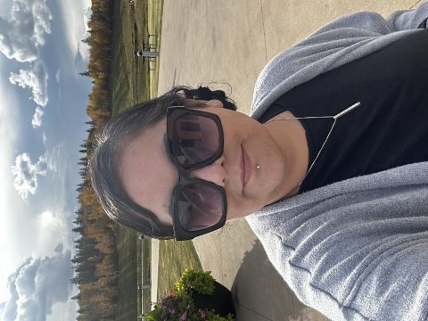 Tsekwi is Single in EDMONTON, Alberta, 2