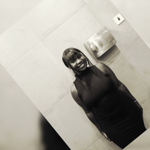 Yvonnele