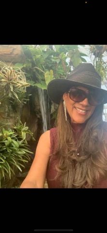 Una28 is Single in NEW ORLEANS, Louisiana, 5