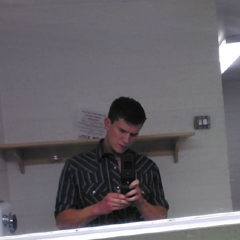 mickb3 is Single in Mona, Utah, 3