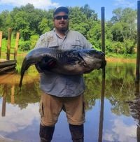 RDalwaysfishin is Single in Benson, North Carolina