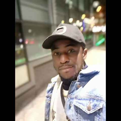 Ematyprince is Single in Leeds, England, 5