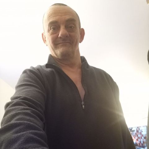Terry196063 is Single in Cardiff, Wales, 2