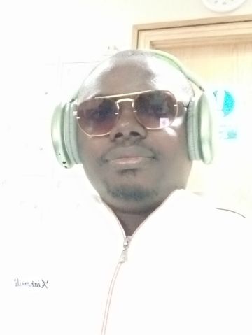 luvmi is Single in Croydon, England, 2