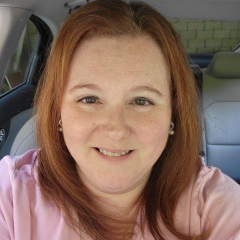Amy1975 is Single in Cheshire, Connecticut, 1