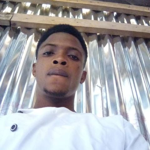 DANI142 is Single in FREETOWN, Eastern, 2