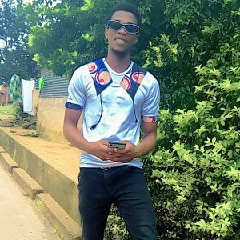 DANI142 is Single in FREETOWN, Eastern, 4