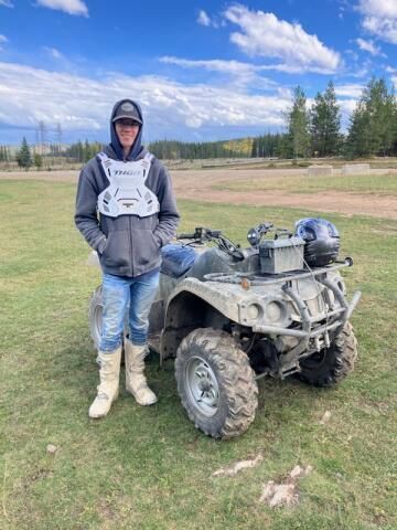 Aperry is Single in Three hills, Alberta, 6