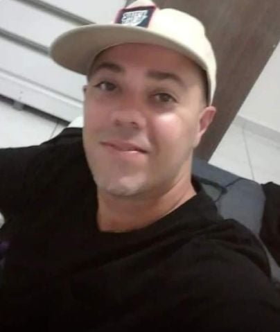 ChrisDeOliveira is Single in Orlando, Florida, 3