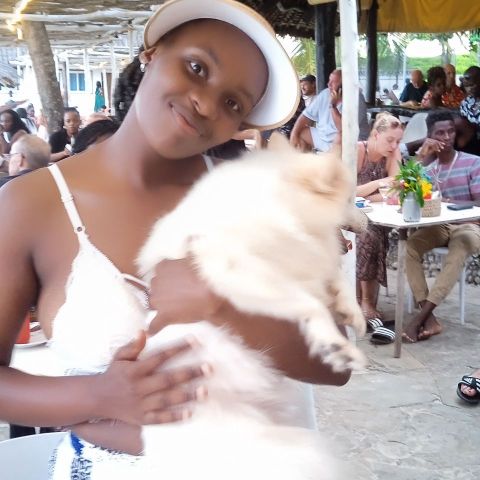 Esther389