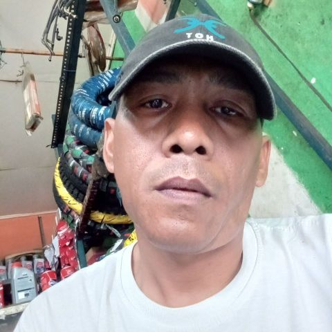 Hend18 is Single in Bekasi, Jawa Barat (Djawa Barat), 1