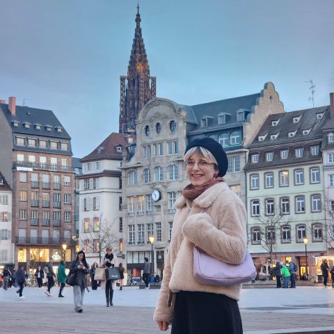 Emelinem is Single in Strasbourg, Alsace, 3