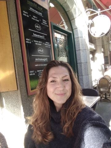 Aussigirl is Single in Limoges, Limousin