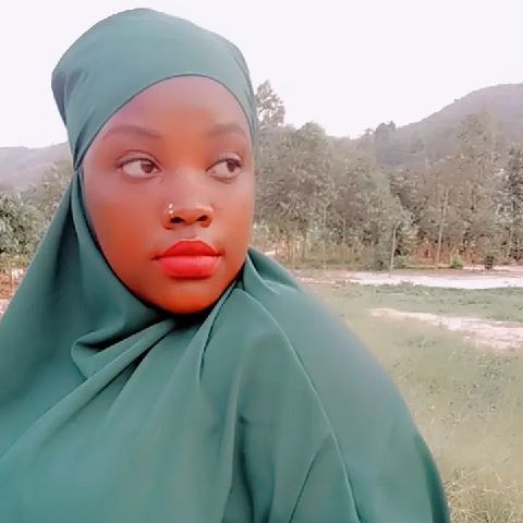Aisha44